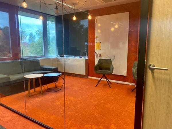 Architecture et design de bureaux : projet IDloom, Bureau Stekke